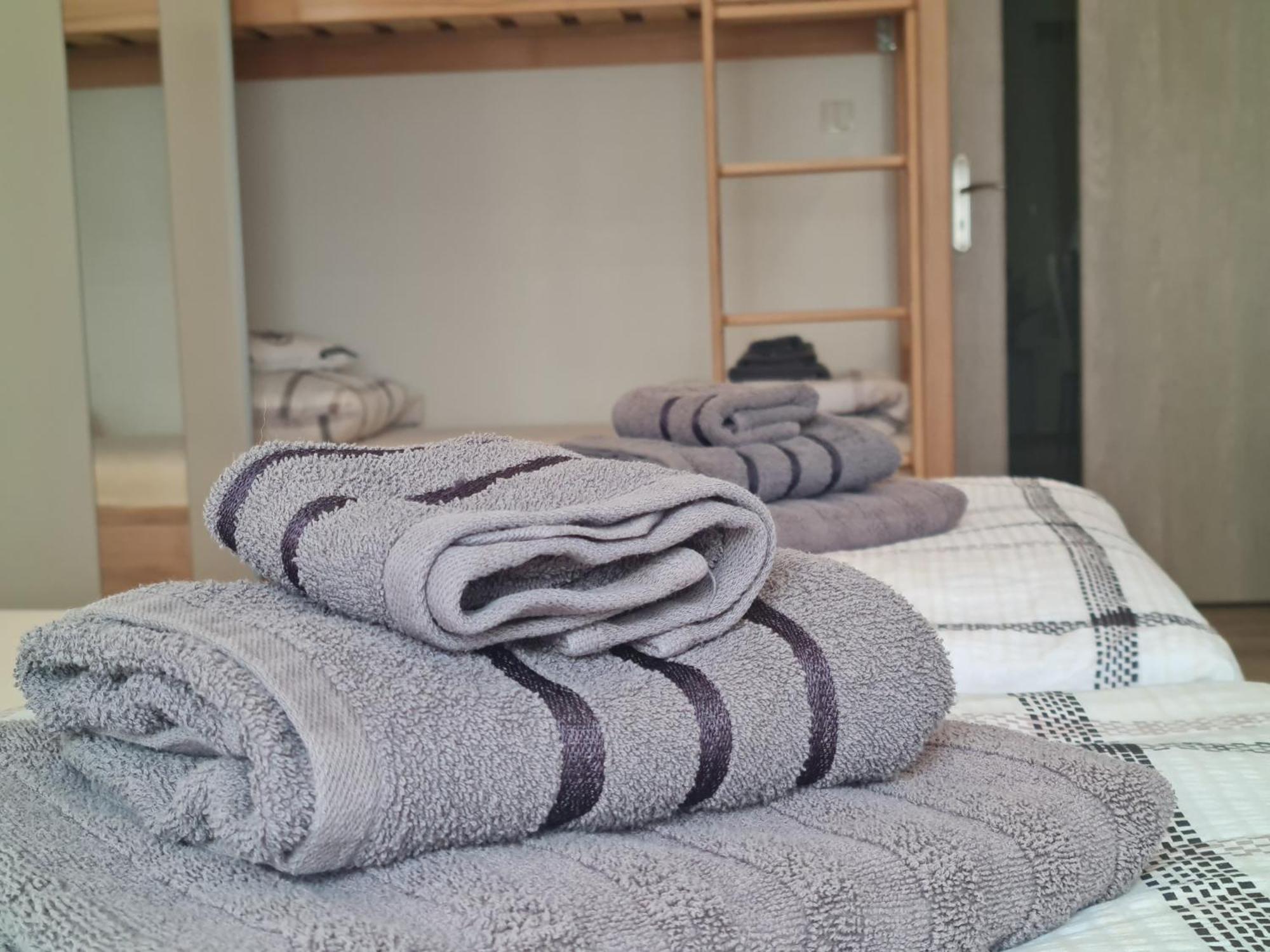 Apartmány Žireč Dvůr Králové nad Labem Esterno foto