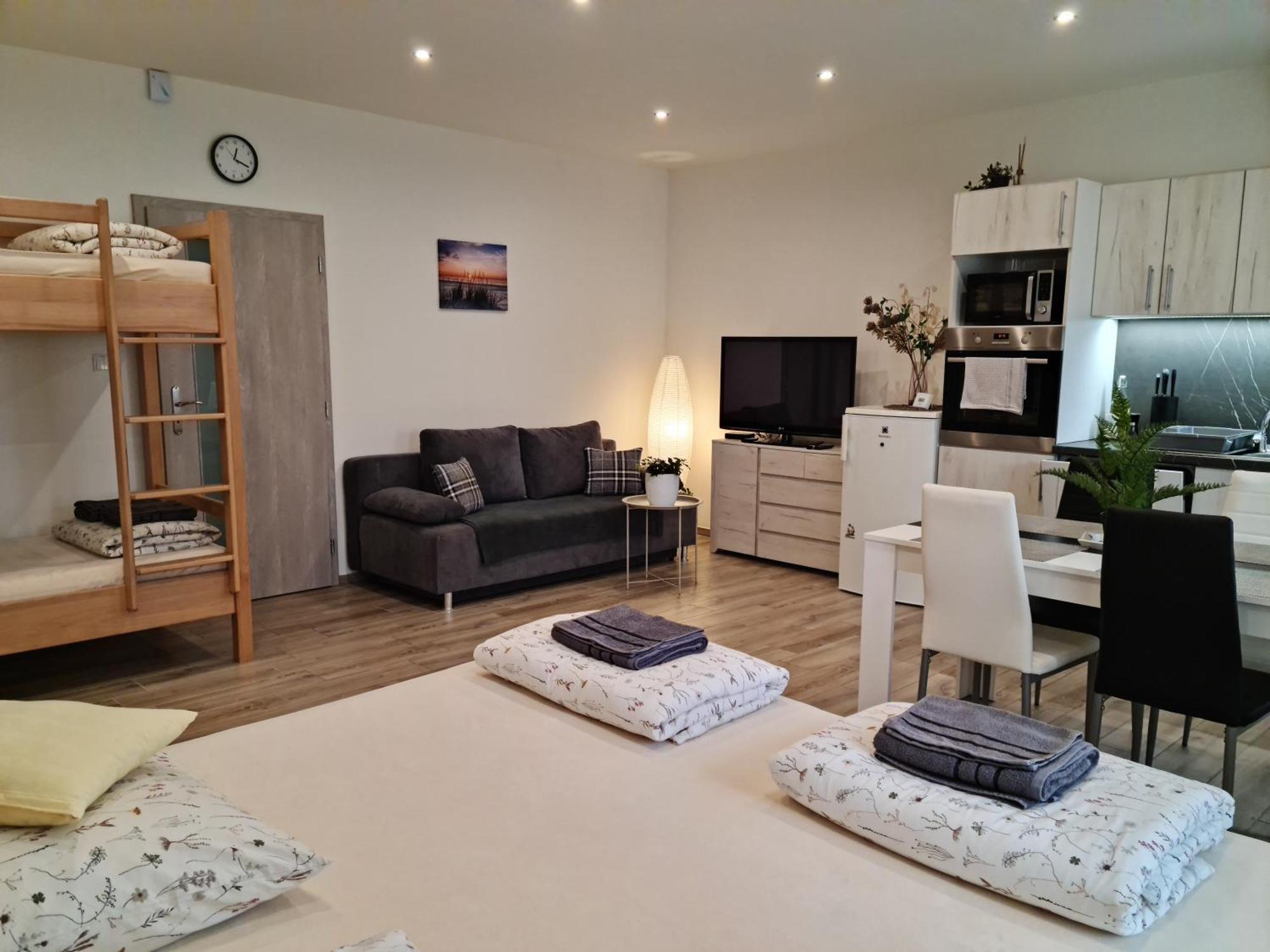 Apartmány Žireč Dvůr Králové nad Labem Esterno foto